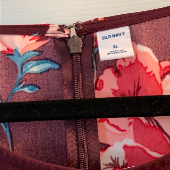 Maroon Dress - Picture 2 of 4